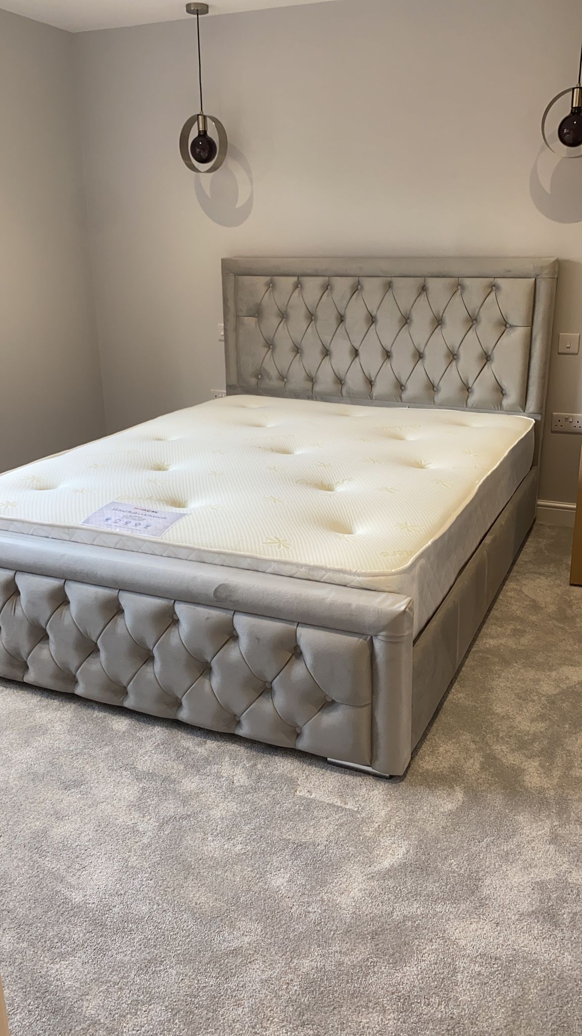 Monaco Bordered Chesterfield "Ottoman" Frame & Mattress Package