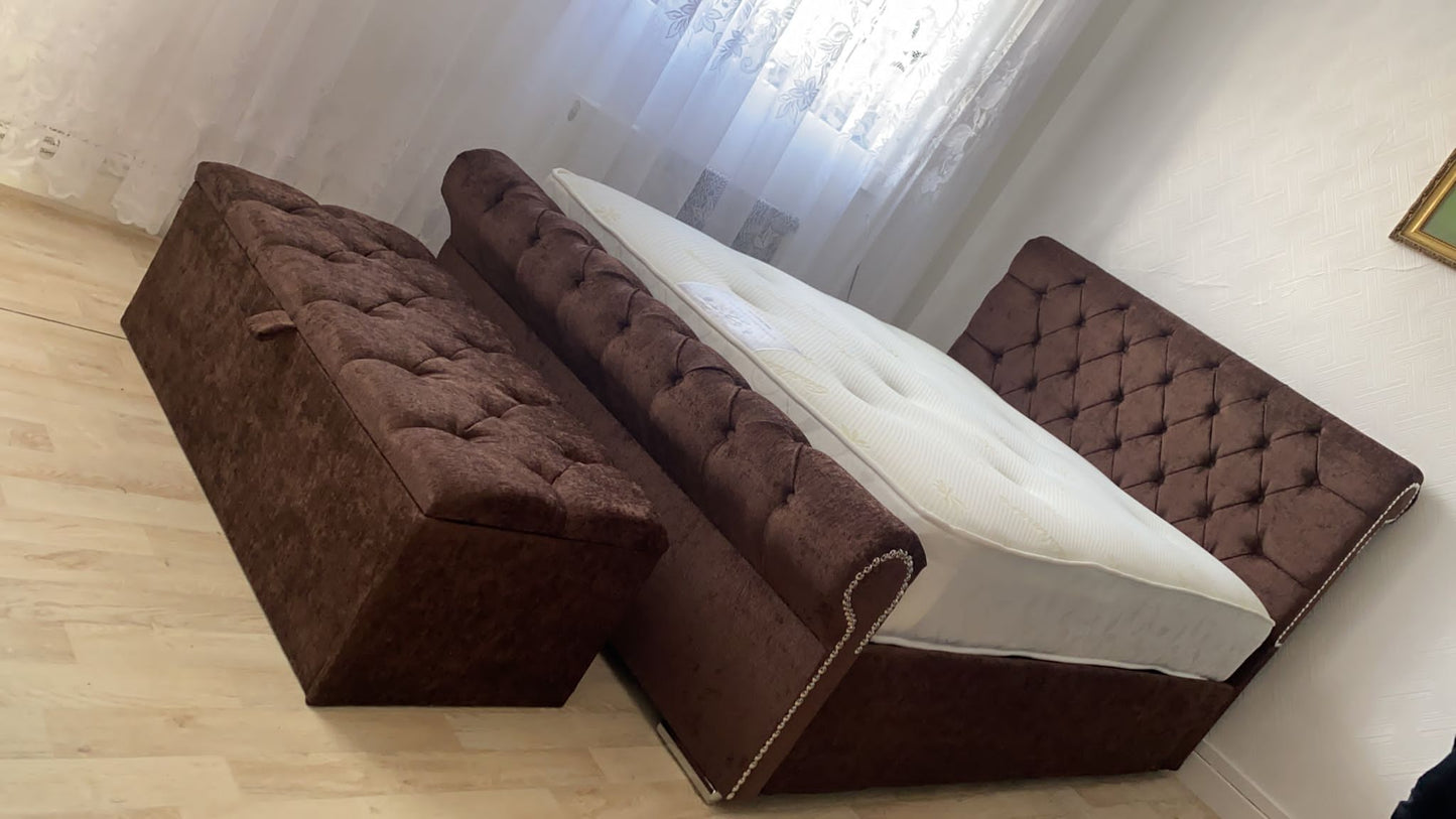 CHESTERFIELD BLANKET BOX
