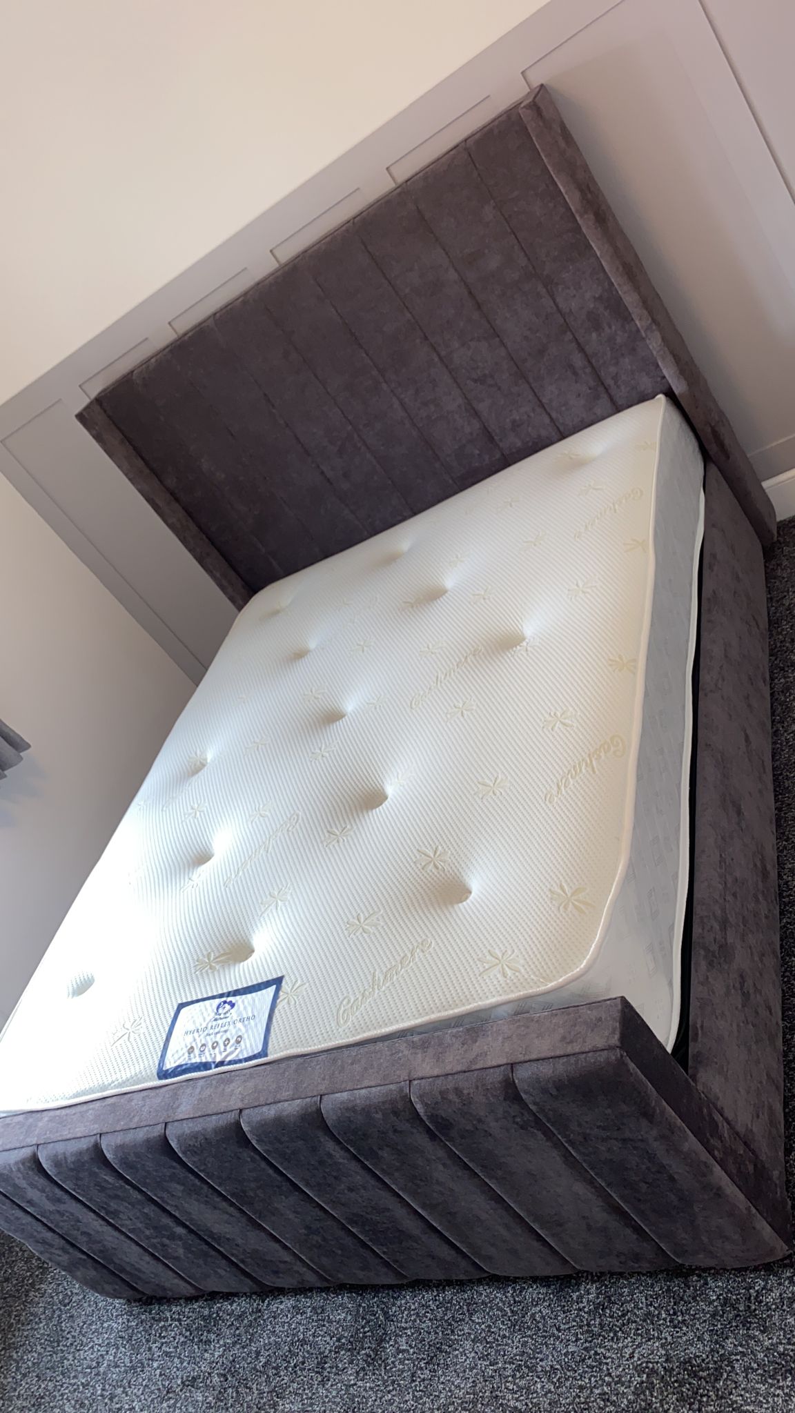 11" Hybrid Memory Foam/Coil Spring Mattress (MEDIUM-FIRM)