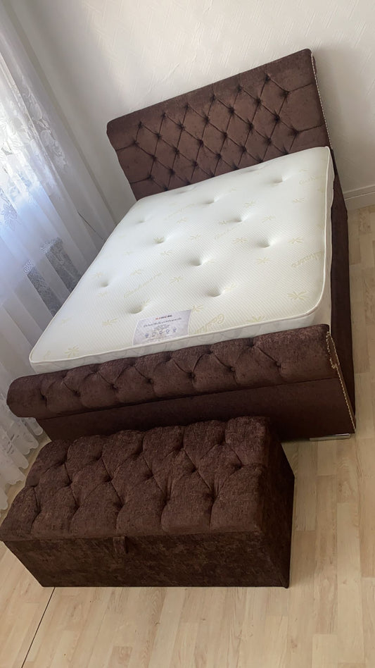 CHESTERFIELD BLANKET BOX